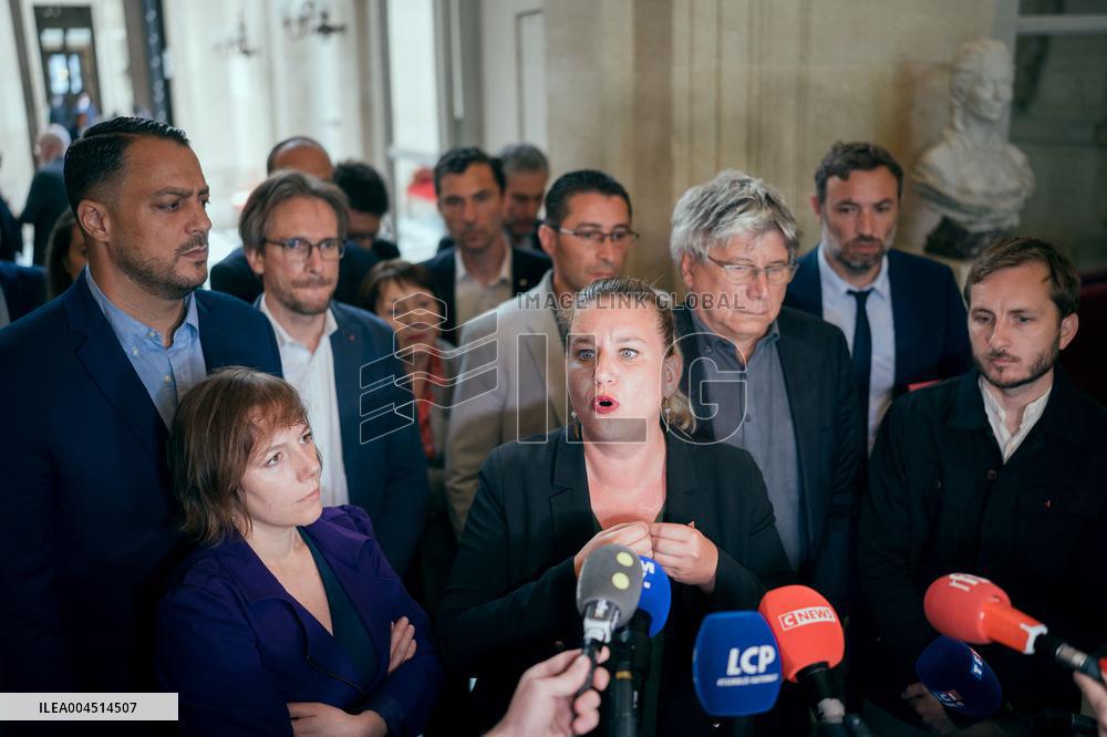La France Insoumise speaks to the press after leaving the National Assembly - Paris AJ