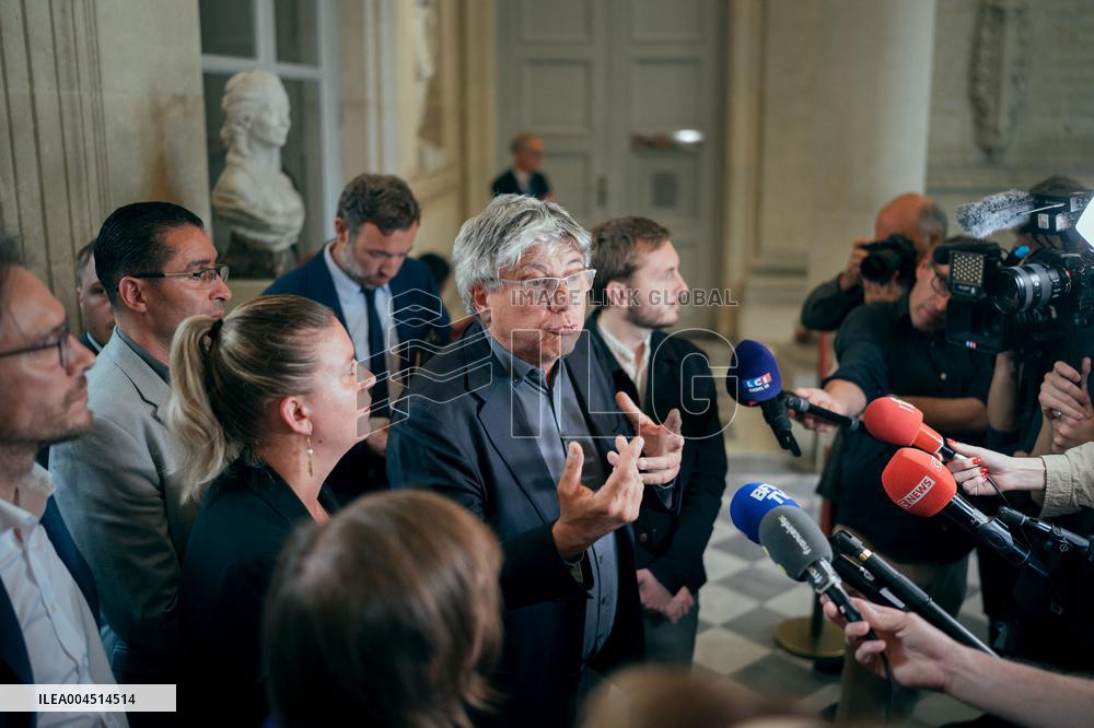 La France Insoumise speaks to the press after leaving the National Assembly - Paris AJ