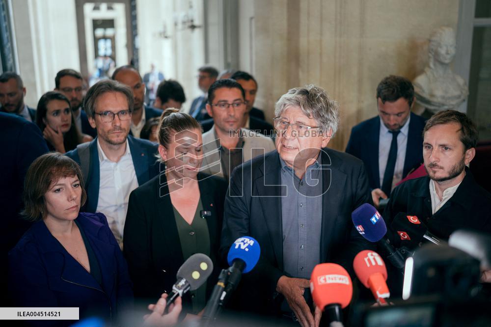 La France Insoumise speaks to the press after leaving the National Assembly - Paris AJ