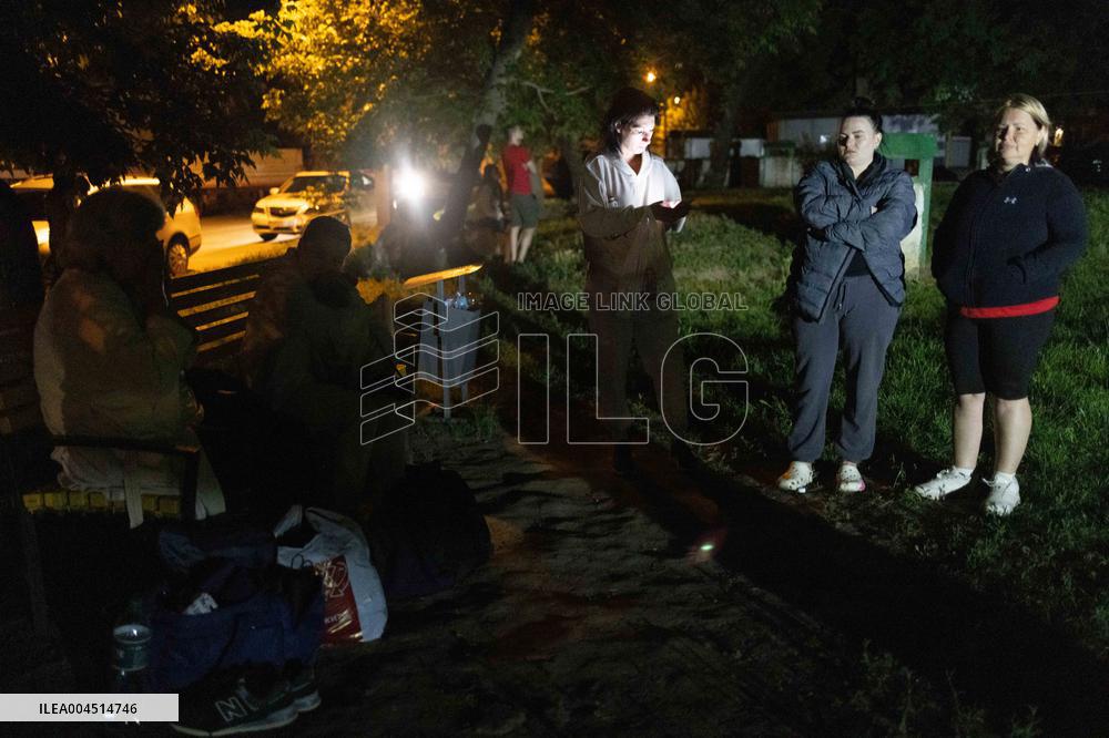 Russian Troops Shell Kharkiv Overnight - Ukraine