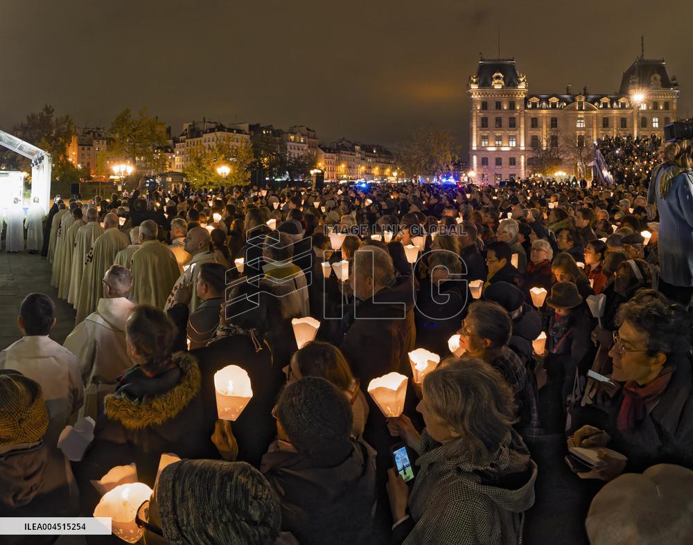 Exclusive - Illustration - The Cathedral of Notre Dame - Paris