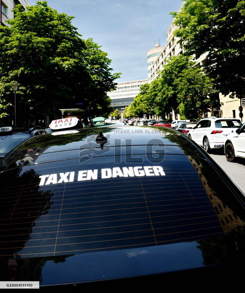 Angry Taxis Rally - Paris