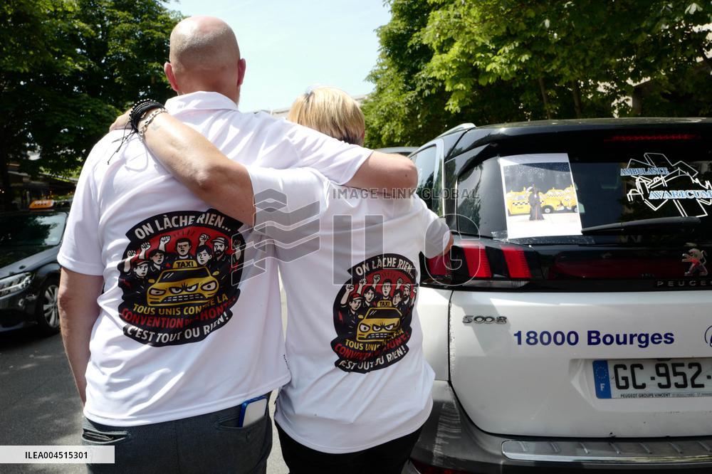 Angry Taxis Rally - Paris