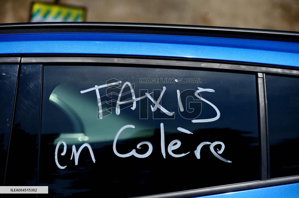 Angry Taxis Rally - Paris