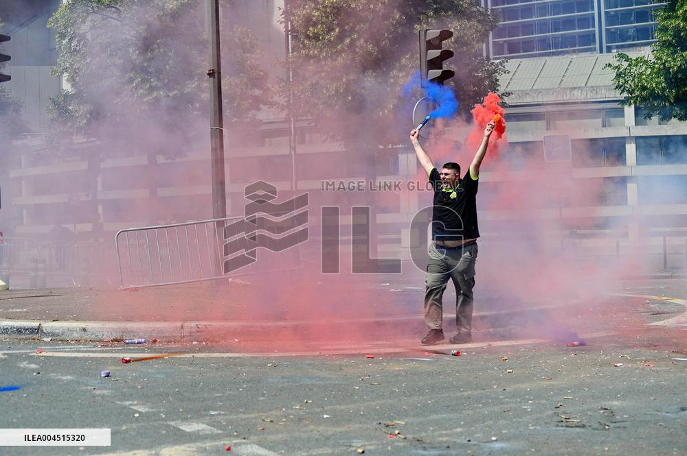 Angry Taxis Rally - Paris