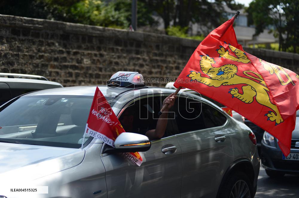 Angry Taxis Rally - Paris