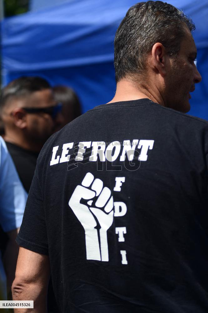 Angry Taxis Rally - Paris