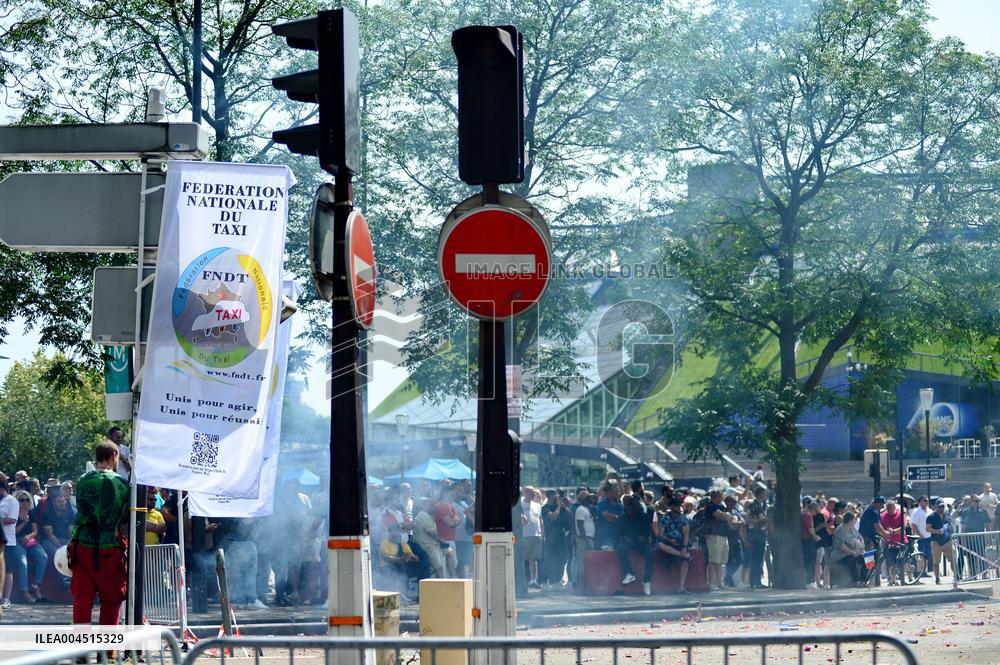 Angry Taxis Rally - Paris