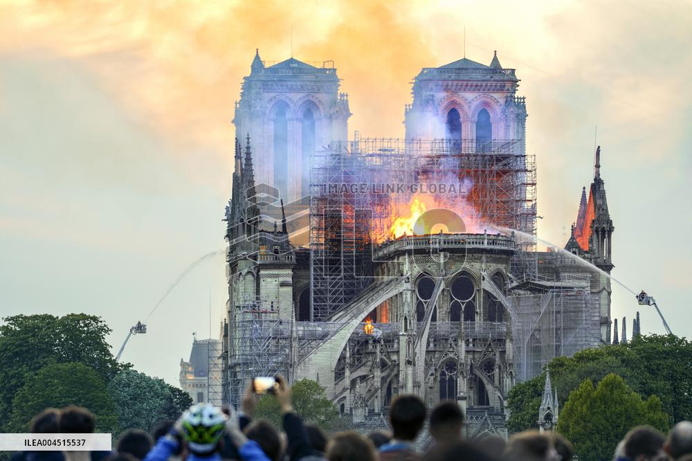 Illustration - Paris