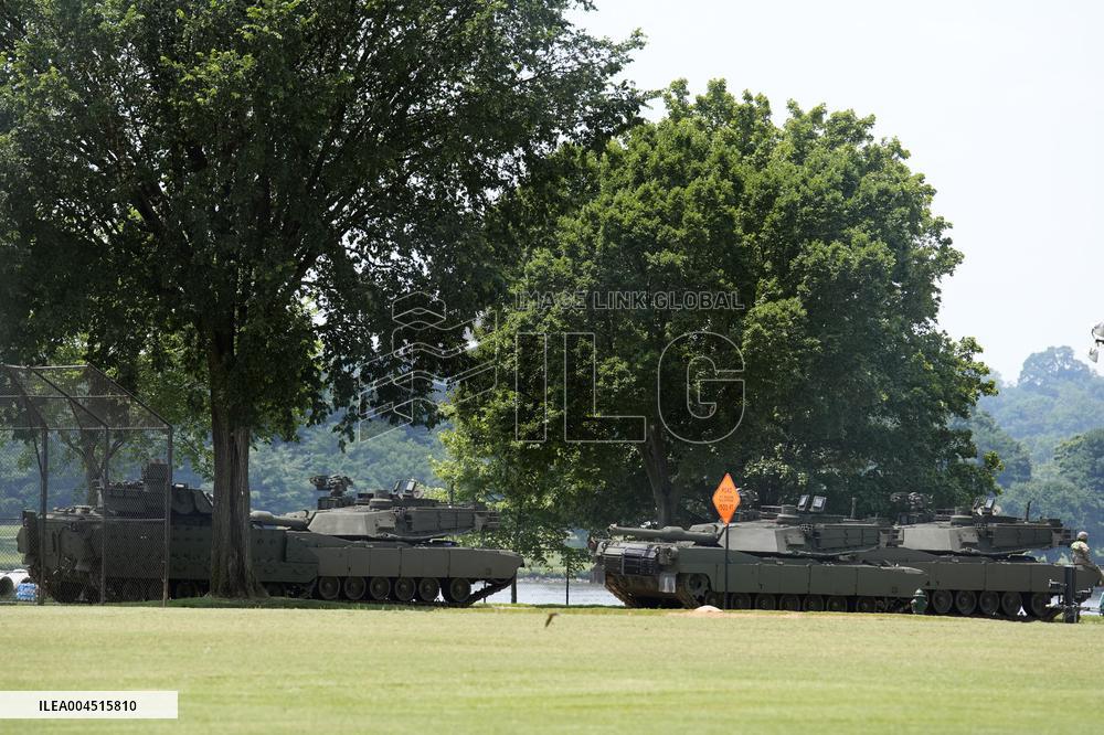 Preparation for a military parade - Washington