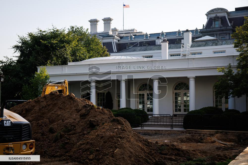 DC: U.S. President Trump Attends Les Miserables Opening Night at Kennedy Center