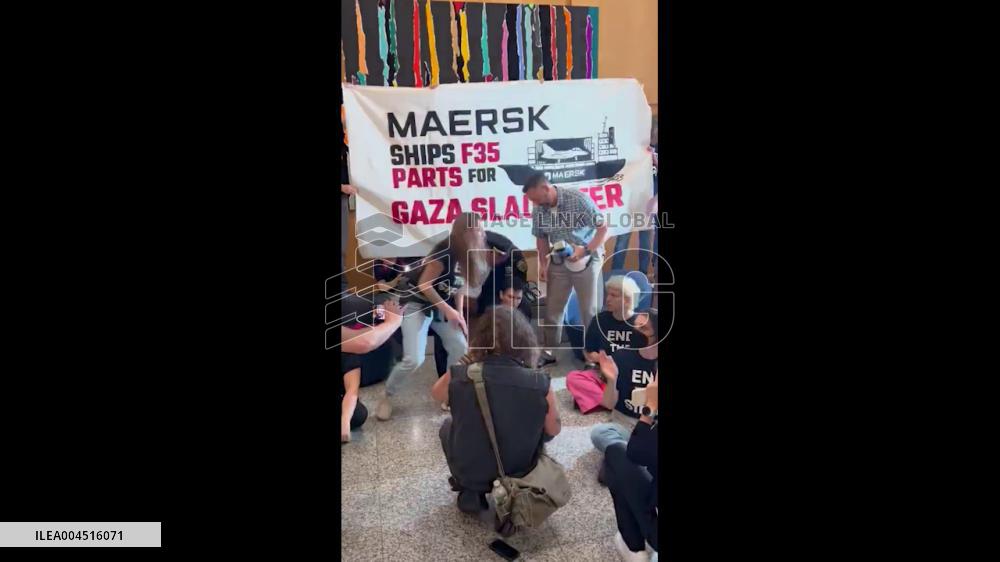 US: Protesters Occupy Maersk HQ Lobby, Demand End to Military Shipments to Israel 2