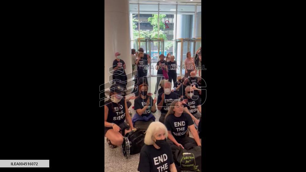 US: Protesters Occupy Maersk HQ Lobby, Demand End to Military Shipments to Israel