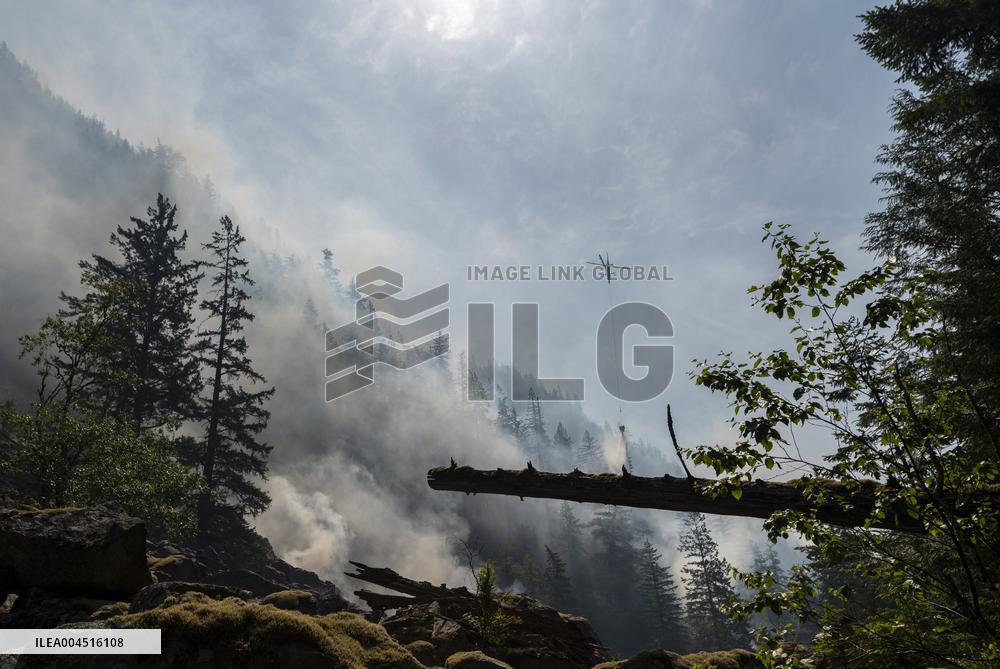 Dryden Creek Wildfire - Canada