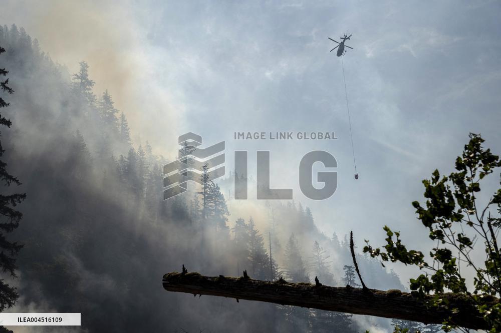 Dryden Creek Wildfire - Canada