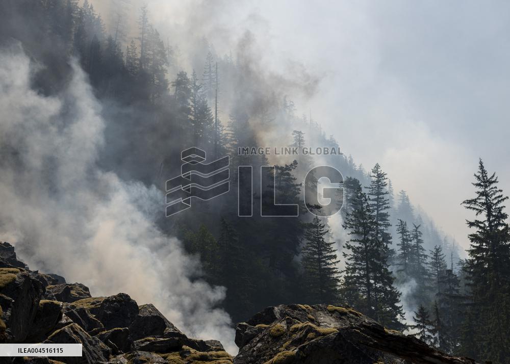 Dryden Creek Wildfire - Canada