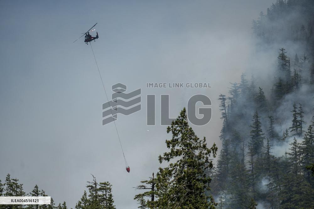 Dryden Creek Wildfire - Canada