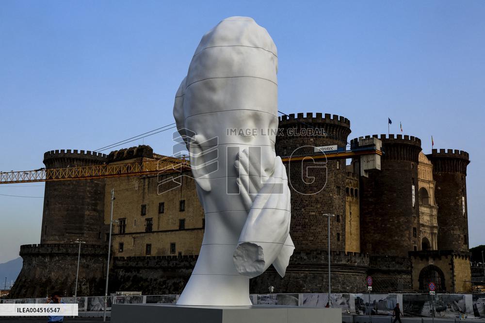 Silent Hortense Sculpture - Naples