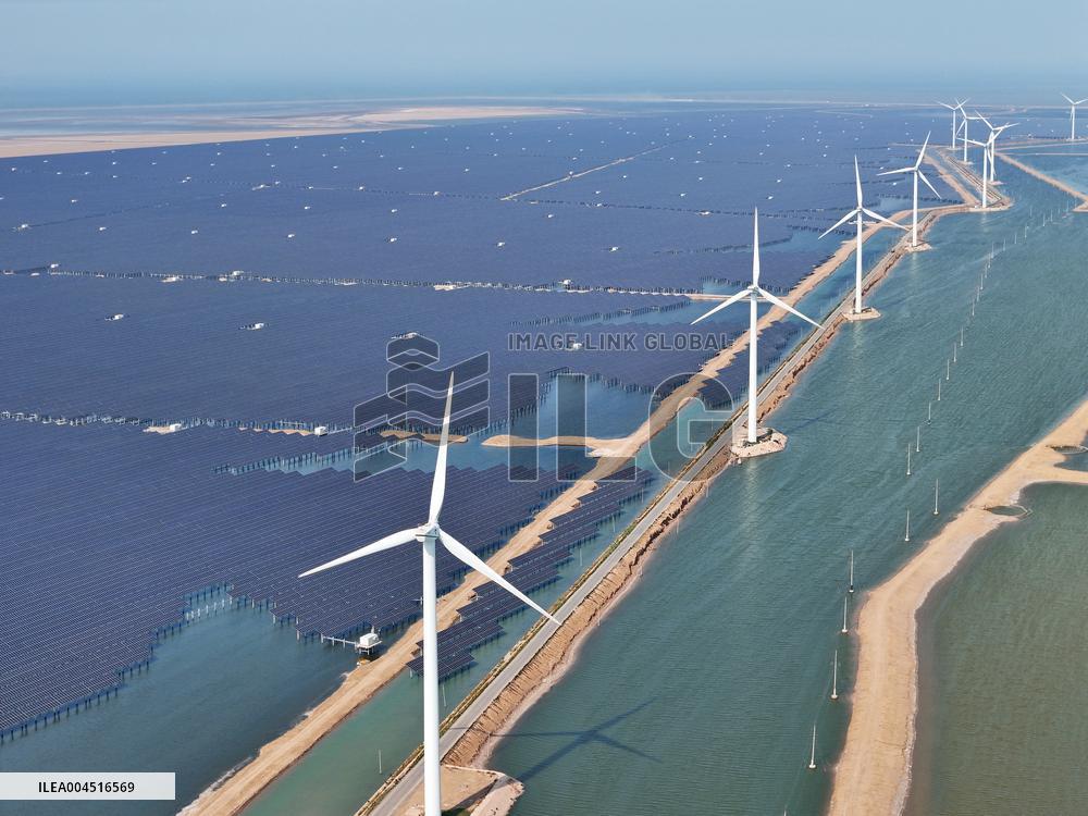 Scale of Wind And Photovoltaic Installed Capacity in China