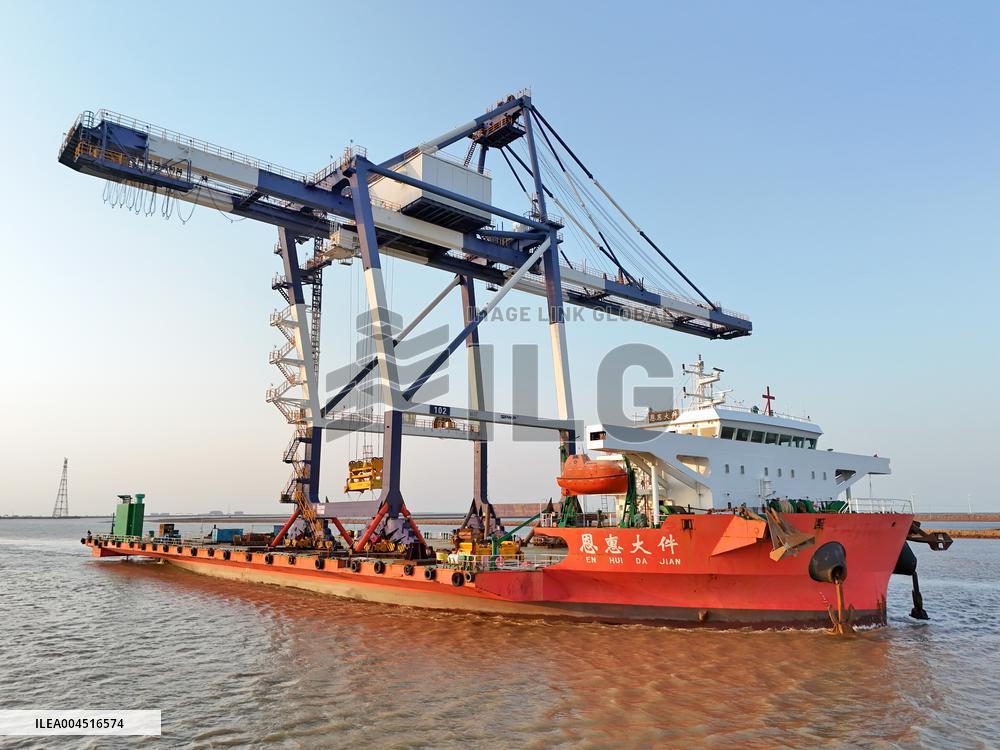 Large Container Quay Crane