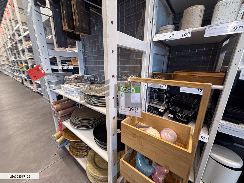 Illustration Of The Furniture Store Chain Casa - Carcassonne