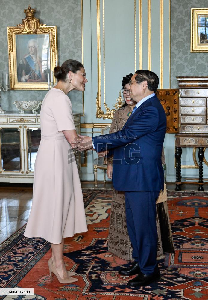 CROWN PRINCESS RECEIVES VIETNAM'S PRIME MINISTER
