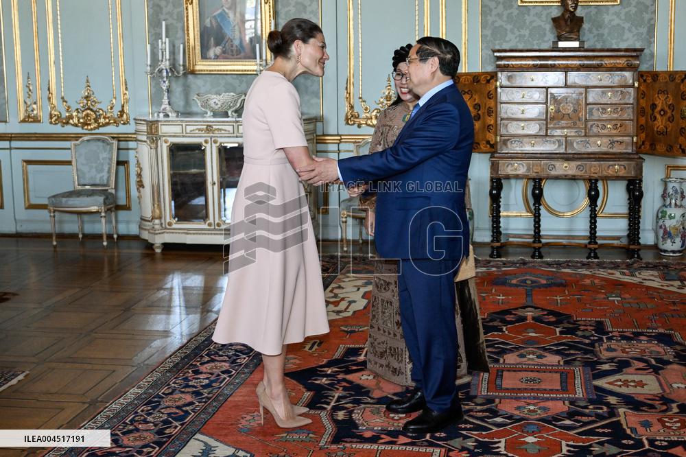 CROWN PRINCESS RECEIVES VIETNAM'S PRIME MINISTER