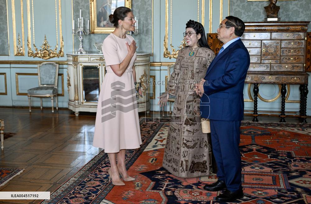 CROWN PRINCESS RECEIVES VIETNAM'S PRIME MINISTER