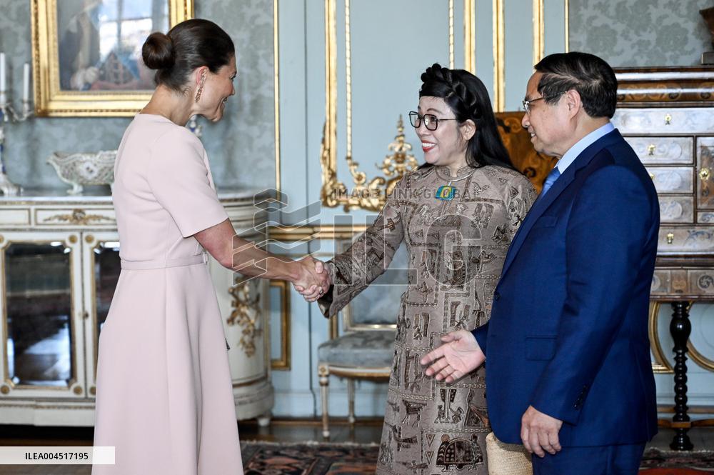 CROWN PRINCESS RECEIVES VIETNAM'S PRIME MINISTER