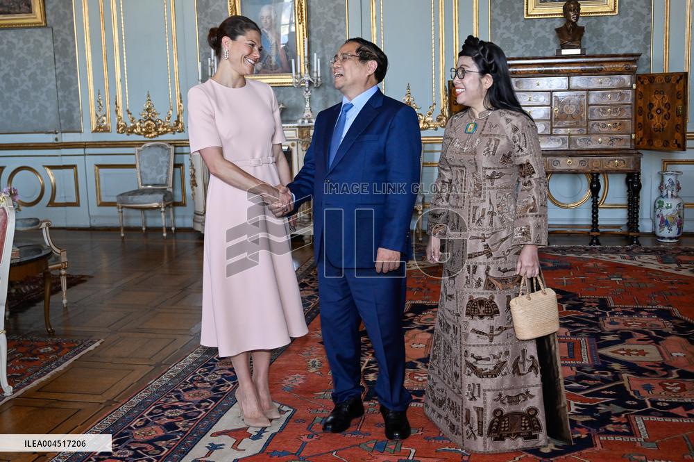 CROWN PRINCESS RECEIVES VIETNAM'S PRIME MINISTER