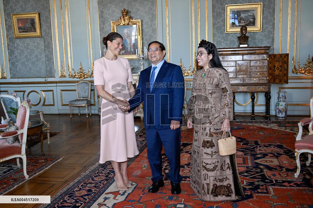 CROWN PRINCESS RECEIVES VIETNAM'S PRIME MINISTER