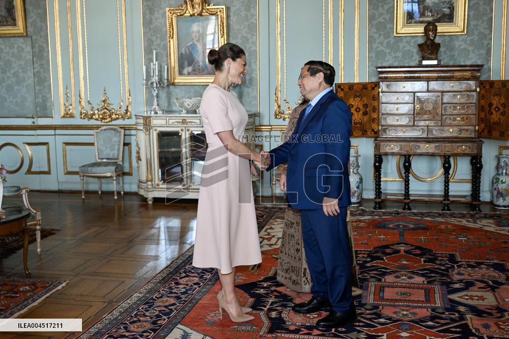 CROWN PRINCESS RECEIVES VIETNAM'S PRIME MINISTER