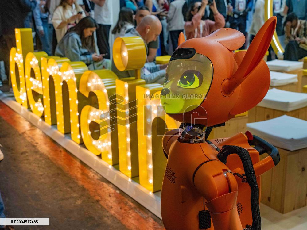 Mirokai, Humanoid Robot At Vivatech - Paris