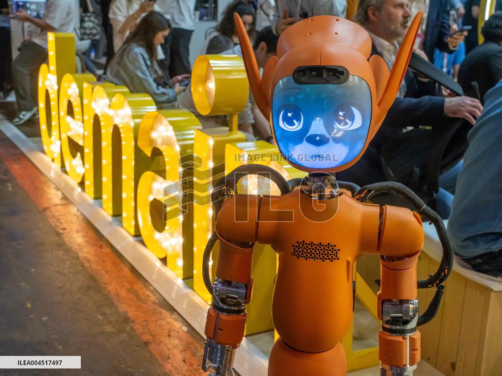 Mirokai, Humanoid Robot At Vivatech - Paris