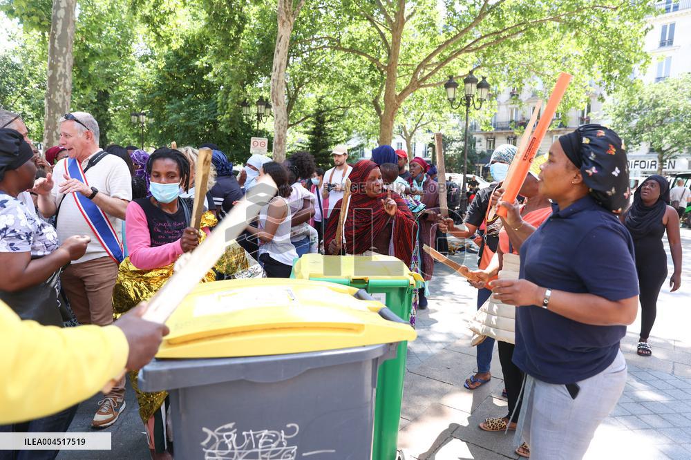 Homeless Gather to Demand Accommodation - Paris