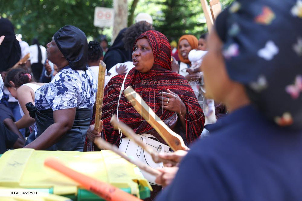 Homeless Gather to Demand Accommodation - Paris