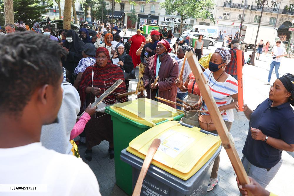 Homeless Gather to Demand Accommodation - Paris