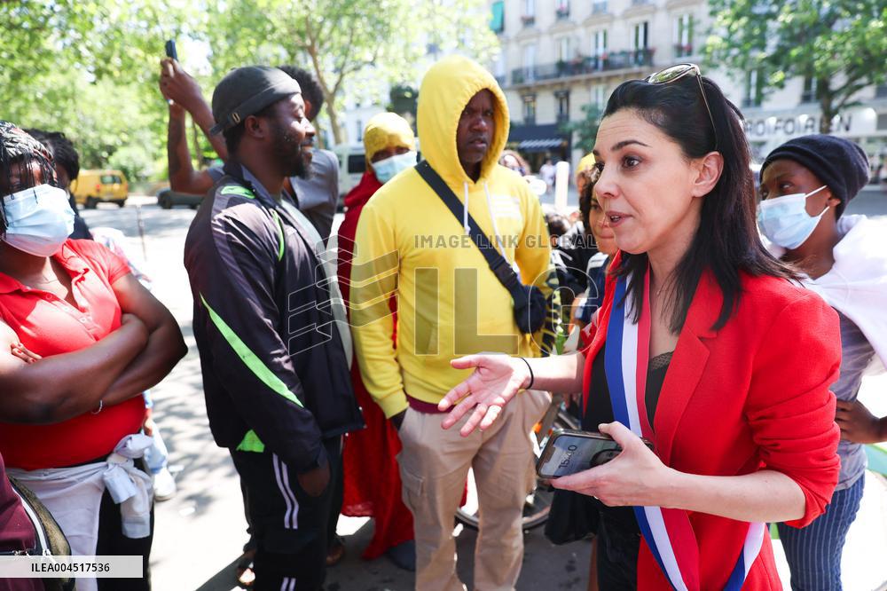 Homeless Gather to Demand Accommodation - Paris