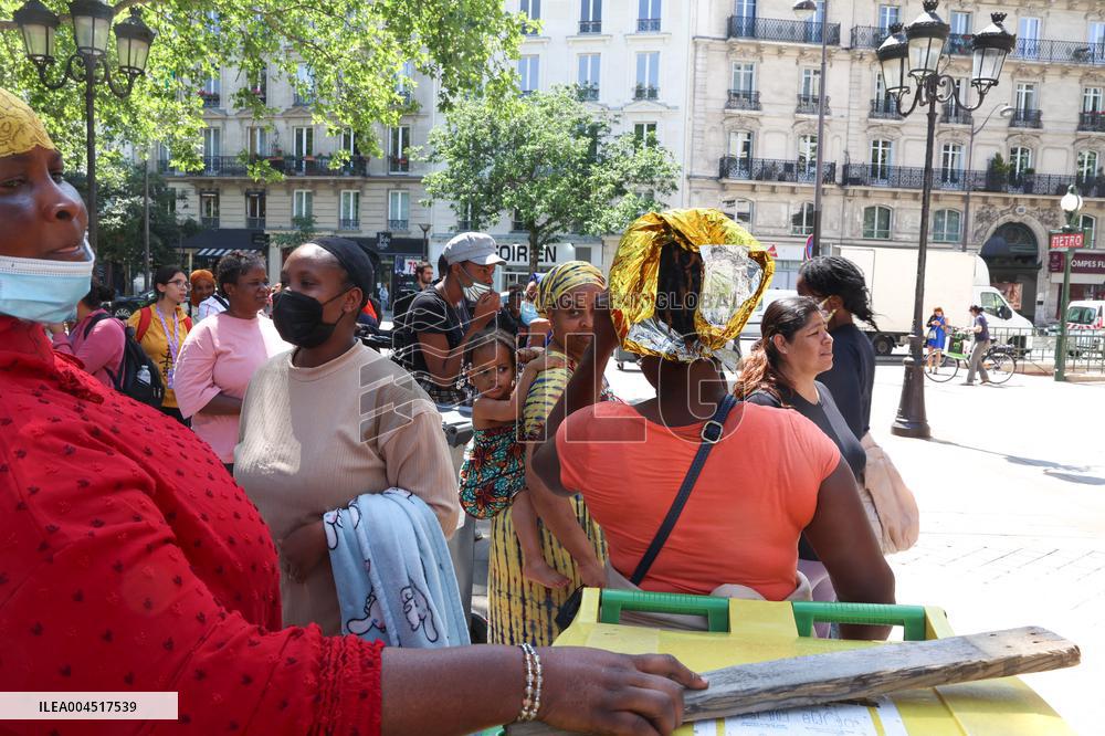 Homeless Gather to Demand Accommodation - Paris