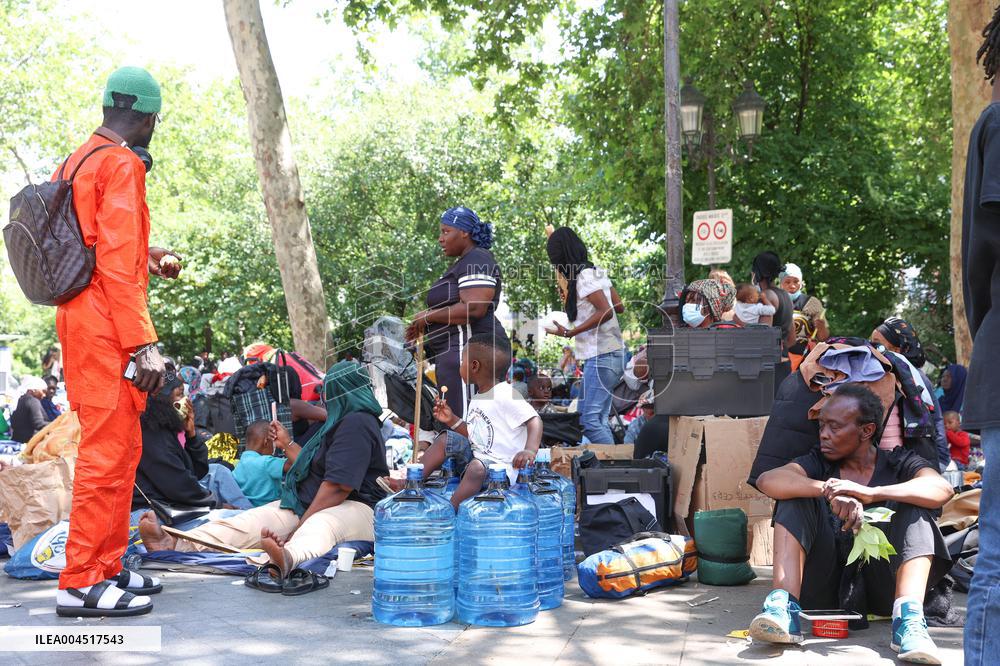 Homeless Gather to Demand Accommodation - Paris