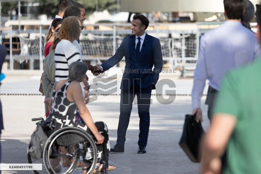 Emmanuel Macron visits the Olympic cauldron at the Tuileries - Paris