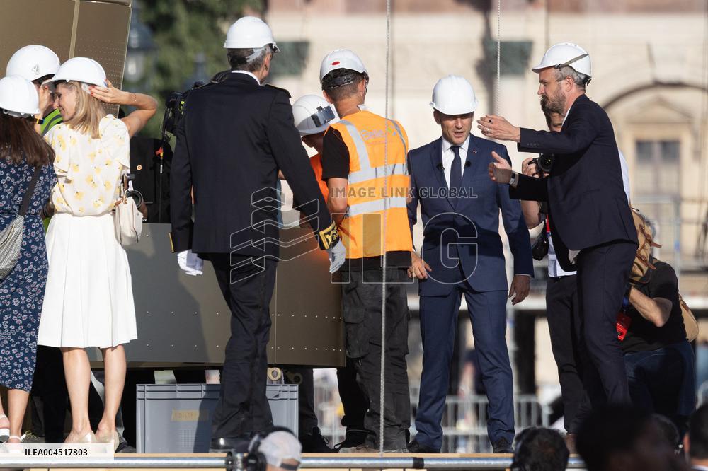 Emmanuel Macron visits the Olympic cauldron at the Tuileries - Paris