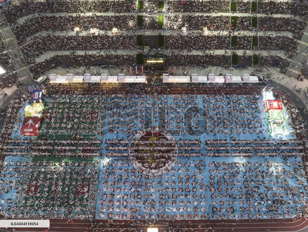 Summer Cuisine Consumption Night Economy