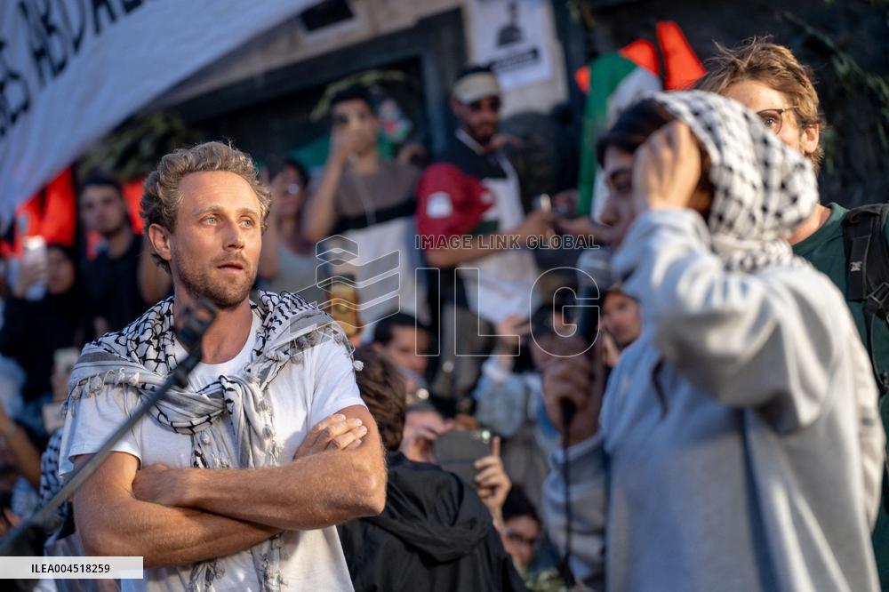 Rima Hassan at the Place de la Republique - Paris AJ