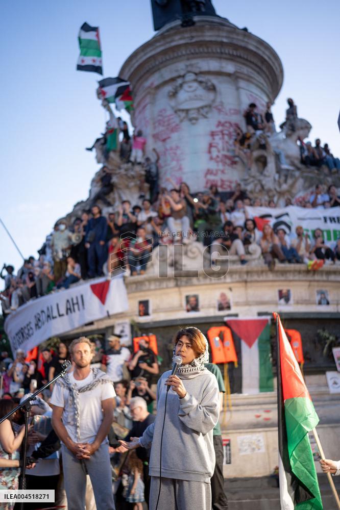 Rima Hassan at the Place de la Republique - Paris AJ