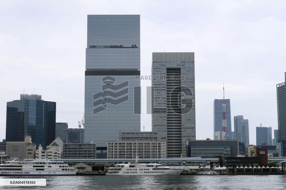 New commercial complex in Tokyo waterfront