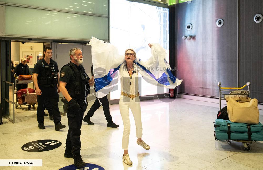 Israeli Flag Sparks Protest on Rima Hassan’s Arrival at CDG - Paris