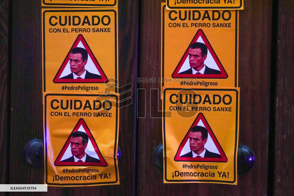 Europa Press - Protest Against Sanchez at PSOE HQ - Madrid