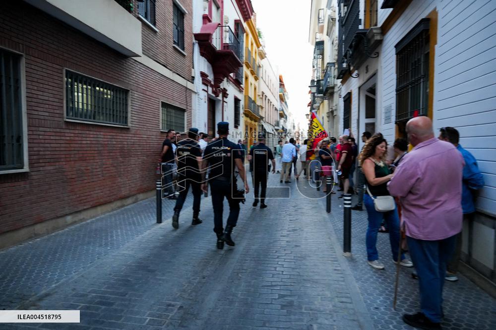 Europa Press - Protest Against Sanchez at PSOE HQ - Madrid