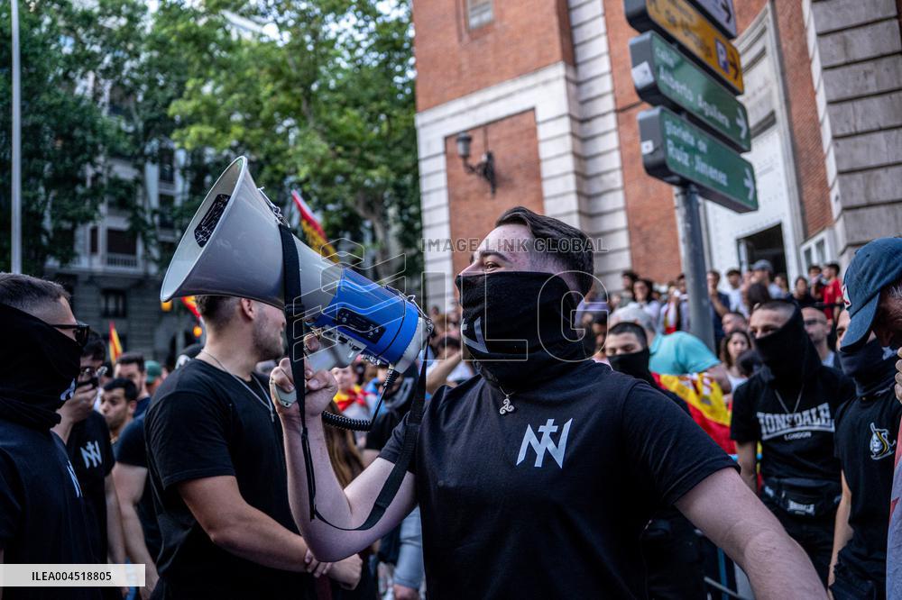 Europa Press - Protest Against Sanchez at PSOE HQ - Madrid